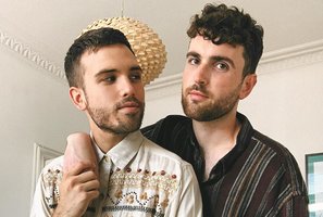 „Eurovizijos“ nugalėtojas Duncanas Laurence‘as susižadėjo su mylimuoju