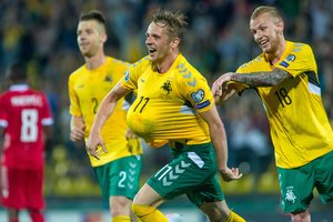 Kontroliniame mače Lietuvos futbolininkai įspūdingai lengvai susitvarkė su Estija