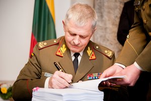 Į atsargą išlydimas generolas G. Zenkevičius