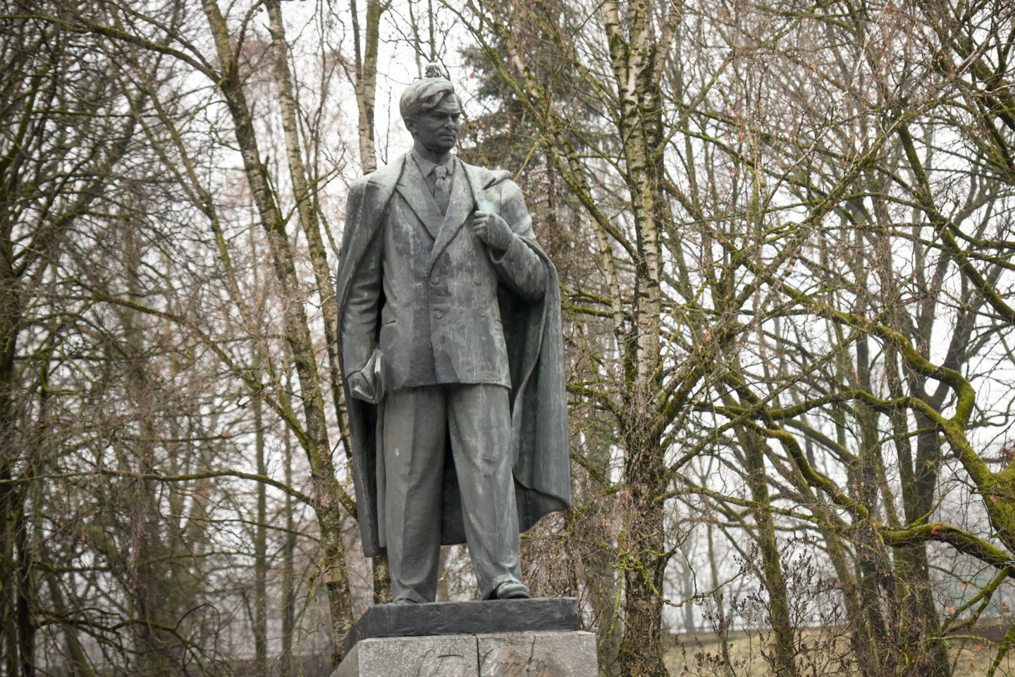 Diskusijos apie rašytojo Petro Cvirkos paminklą Vilniuje organizavimui skirta 42 tūkst. eurų.<br>D.Umbraso nuotr.