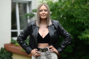 Monika Marija patyrė kojos traumą