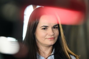 Neįtikėtinas patiklumas: Danijos parlamentarų pasitarime dalyvavo S. Cichanouskaja apsimetusi moteris