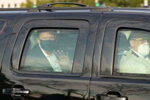 D. Trumpo gydytojas teigia, kad prezidentas baigė gydymo nuo COVID-19 kursą