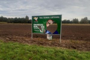 Policijoje – 32 skundai, susiję su rinkimais: už balsus siūlė ir alkoholį 