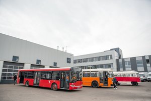 Proveržis Kauno viešajame transporte: pradeda kursuoti pirmasis iš šimto hibridinių autobusų