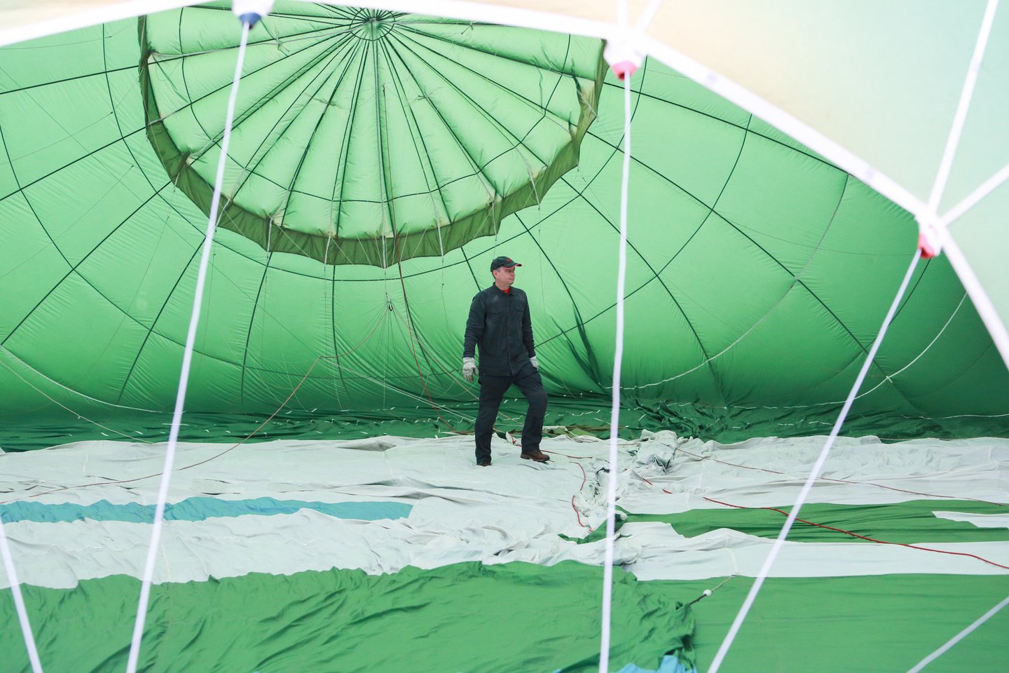 Skrendant oro balionu atveria iš aukštybių atsiveria Birštonas ir jo apylinkės.<br> G.Bitvinsko nuotr.