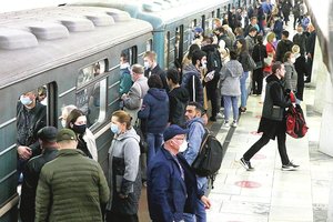 Žmonės pamiršo koronaviruso baimę: baudos nė motais, o sergantieji negali papulti į ligoninę