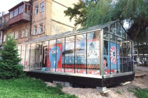 Nė kirvis nepadeda – šiltnamio Vilniaus senamiestyje neįveikia antrus metus
