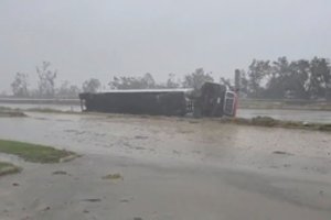 Audrų nuniokotą JAV pietinę pakrantę pasiekė uraganas „Delta“ 