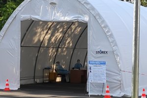 Raseiniuose – dar viena problema: norinčių tirtis tiek, kad nebetelpa 