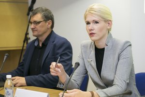 L. Matjošaitytė: saviizoliacijoje esantys asmenys dar šiandien gali kreiptis į VRK dėl balsavimo