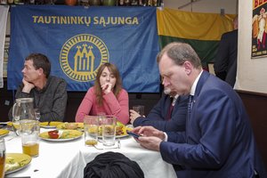 Seimo rinkimų naktis: kas vyksta partijų štabuose