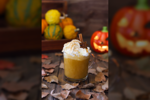 Moliūginė latės kava – rudeniška, kvapni ir gardi