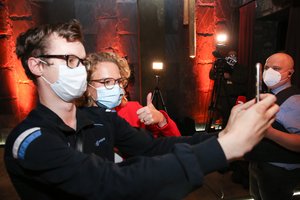 Stebėdami rinkimų netikėtumus, žodį tarė politologai: matosi dviejų galimų koalicijų kontūrai