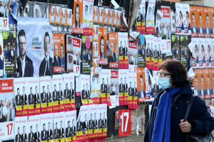 Iš rinkimų apylinkės vilnietė išėjo lydima nemalonaus jausmo: „Tai skaudi Lietuvos opa“