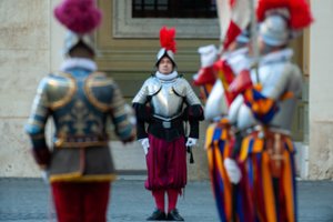 Keturiems Vatikano šveicarų gvardiečiams patvirtinta COVID-19 infekcija