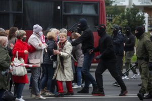 Teisių gynėjai: per protestus Baltarusijoje sulaikyti apie 70 žmonių
