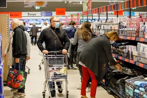 Europoje kainos krenta: niekas tuo nesidžiaugia, o ECB atsidūrė nepavydėtinoje situacijoje