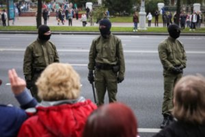 Baltarusijos milicija sulaikė 186 pirmadienio protesto akcijų dalyvius, skelbia VRM