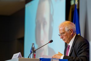 Dviem eurokomisarams po kelionės į Etiopiją teko izoliuotis