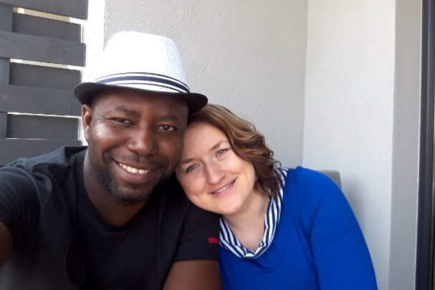 Lietuvė ir Nigerijos atstovas vienas kitą gerbia ir puikiai sutaria.<br> Asmeninio archyvo nuotr.