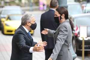 Vilniuje – S. Cichanouskajos ir Kanados užsienio reikalų ministro susitikimas: pareiškė paramą