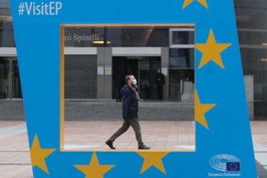 Belgiją kausto pandemija: uždaromos kavinės ir restoranai