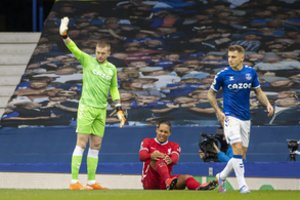 „Liverpool“ stovykloje – nerimas: V. Van Dijkas patyrė šiurpią traumą