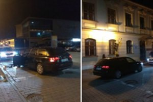 Girta dvidešimtmetė miesto centre taranavo šviesoforą: kelias buvo nelygus