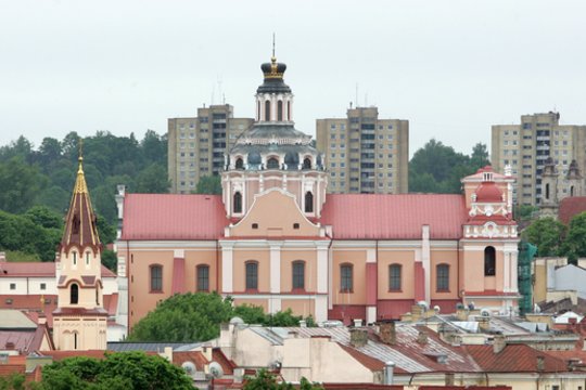 1988 m. paskelbtas Lietuvos sovietinės Vyriausybės nutarimas grąžinti tikintiesiems ateizmo muziejumi paverstą Šv.Kazimiero bažnyčią Vilniuje.<br>V.Balkūno nuotr.