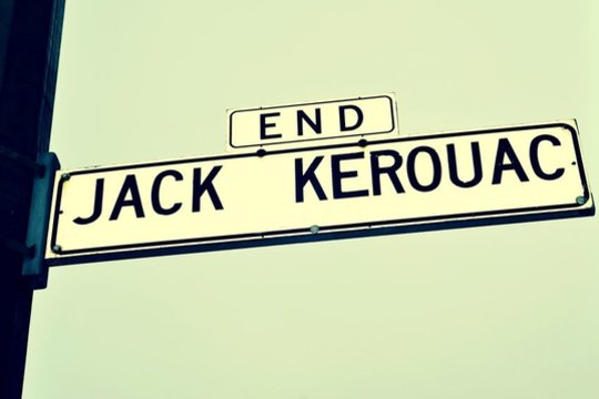1969 m. mirė amerikiečių rašytojas, bytnikų svarbiausias atstovas Jackas Kerouacas (47 m.). Žymiausias kūrinys – romanas „Kelyje“.<br>123rf