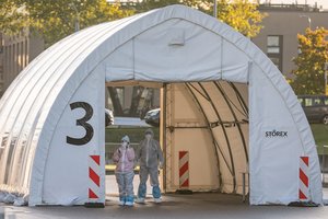 Sostinėje didinamos testavimų apimtys: į mobilųjį punktą kasdien priims iki 1000 asmenų