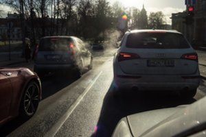 Neskuba pasinaudoti kompensacija už taršius automobilius: dviračių prekeiviai liko nustebę