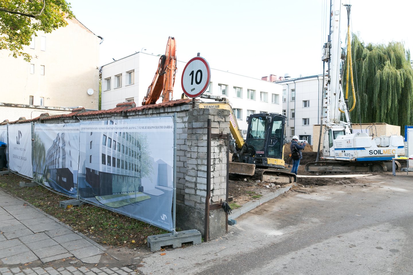  Vilniuje prasidėjo ligoninės priestato statybos.<br> T.Bauro nuotr.