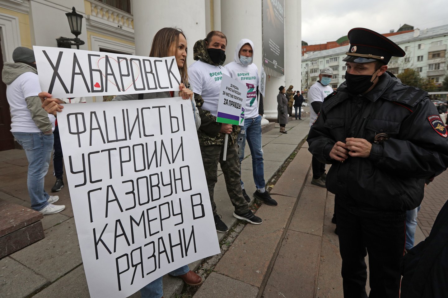 Prokuratūra spaudžia universitetus dėl jaunimo dalyvavimo protestuose.