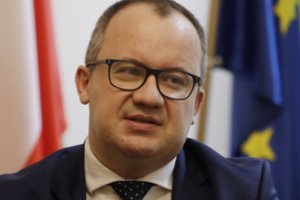 Lenkijos teismas spręs žmogaus teisių biuro likimą