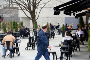 Skelbia, kaip gyvensime artimiausiu metu: priėmė sprendimus dėl mokyklų, žmonių registravimo