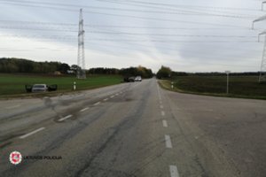 Praėjusios paros avarijose žuvo žmogus, dar 13 buvo sužalota