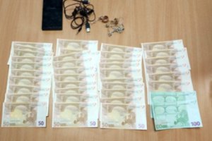 Kauno rajone sučiuptas senolę apgavęs ir jos pinigus bei papuošalus pasisavinęs vyras