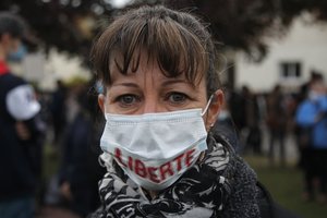 E. Macrono kova prieš radikalų islamą: priemonių buvo imtasi dar prieš išpuolį prieš mokytoją