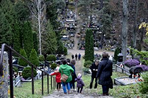 Prieš ilgąjį savaitgalį lietuviai šluoja vietas kurortuose: specialistai įspėja – gresia antru karantinu per Kalėdas