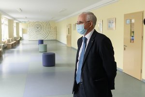 COVID-19 plitimas Lietuvos mokyklose kelia nerimą: kategoriškai teigia, kad reikia 2 savaičių pauzės