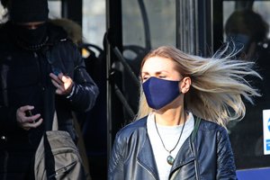 Išskyrė kelias priežastis, kodėl žmonės vengia dėvėti kaukes – ne laikas abejonėms