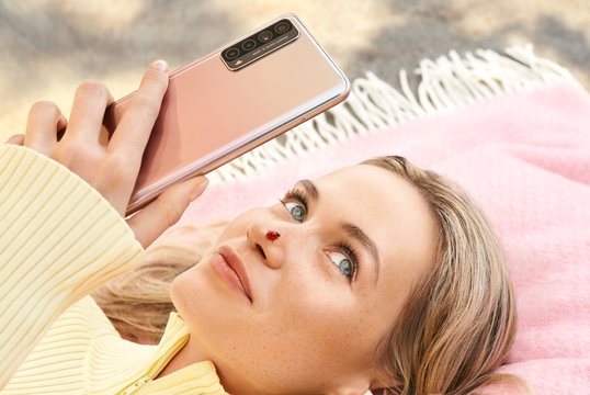 „Huawei P smart 2021“ telefonas: viskas, ko reikia moderniam žmogui