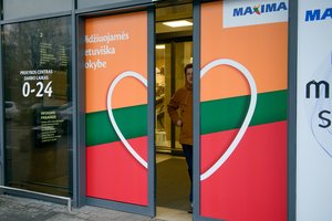 Dar dviem „Maximos“ darbuotojoms nustatytas koronavirusas