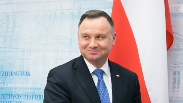 Lenkijoje fiksuojami rekordiniai sergamumo rodikliai: prezidentui A. Dudai nustatytas koronavirusas