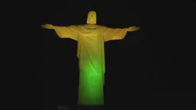Brazilijoje nušvito Kristaus Atpirkėjo statula: paminėtas futbolo legendos Pele jubiliejus