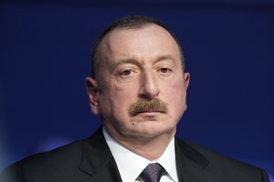 I. Aliyevas: Baku pasiruošęs sėsti prie derybų stalo, jei Armėnija nutrauks ugnį Karabache