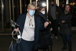 Vidurnaktį Seime – derybos dėl valdžios: liberalai įvardijo, kokių ministerijų nori