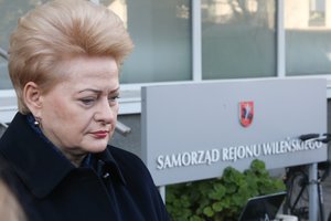 D. Grybauskaitė – apie sutraiškytus valstiečius ir išvengtą dviejų oligarchų valdomų partijų valdžią